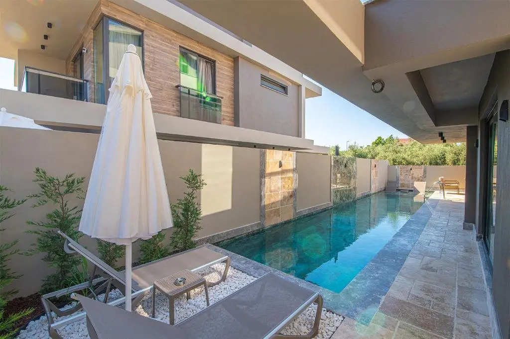 Property in Babatasi